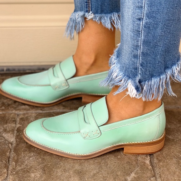 Artisan Distressed Frosted Mint Leather Oxford - Picture 4 of 6